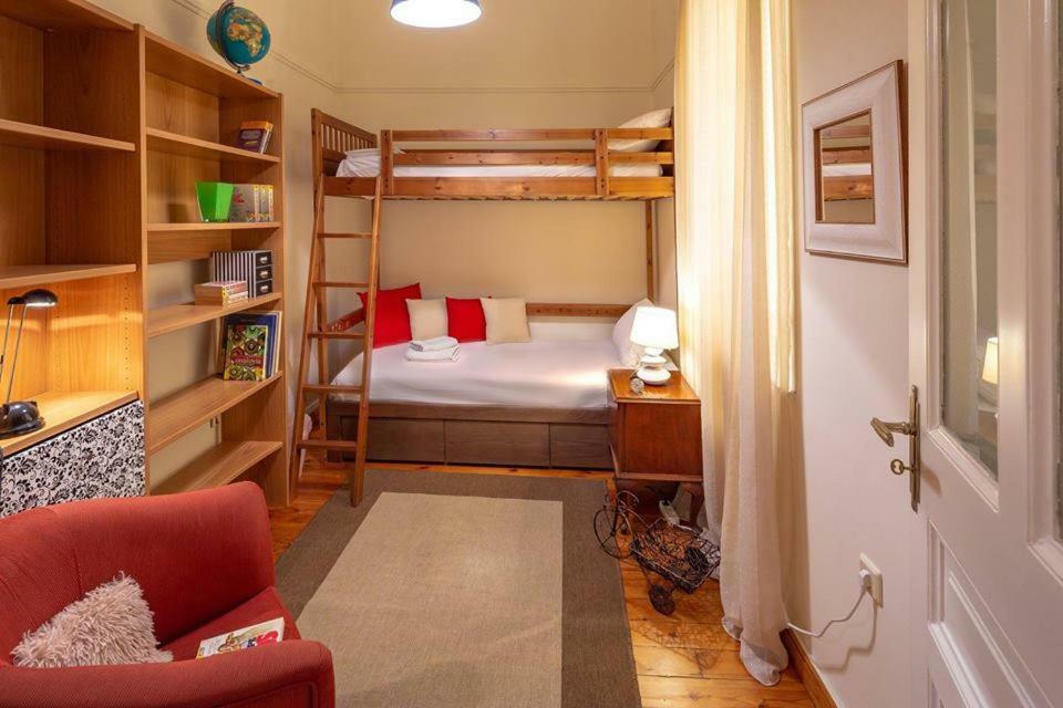 80кв.м 3, 1 баня Апартамент
 в Exarchia Атина Екстериор снимка