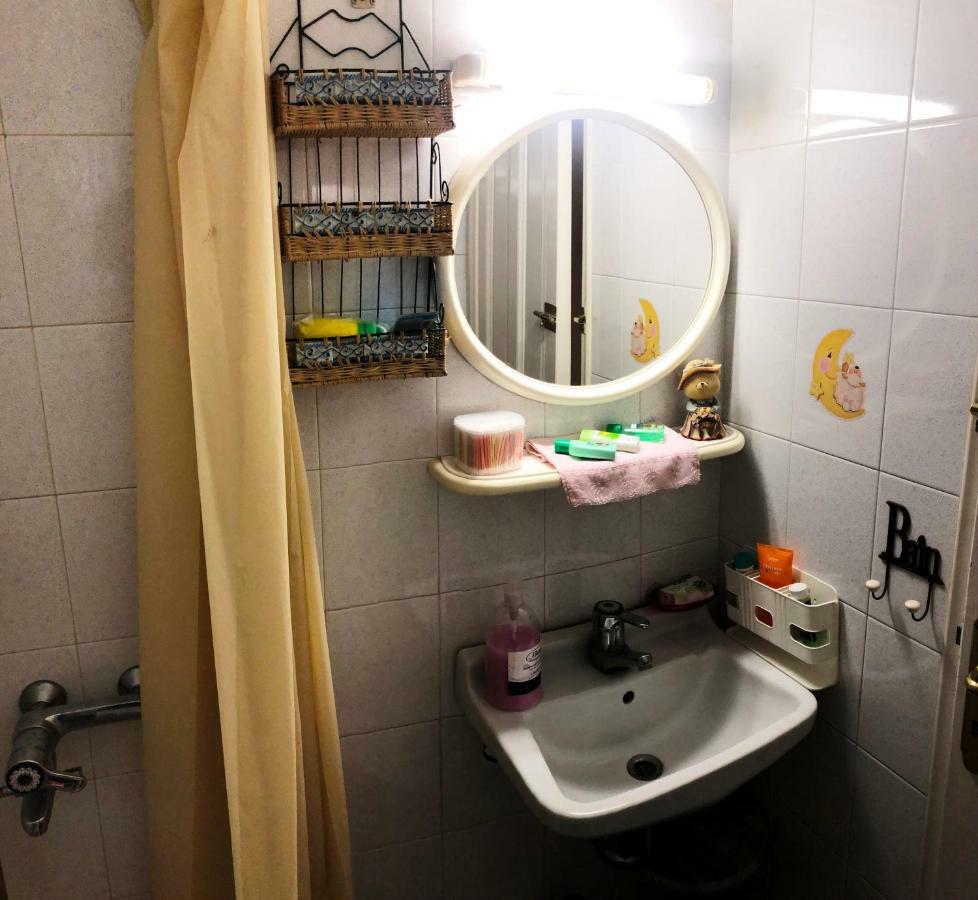 80кв.м 3, 1 баня Апартамент
 в Exarchia Атина Екстериор снимка